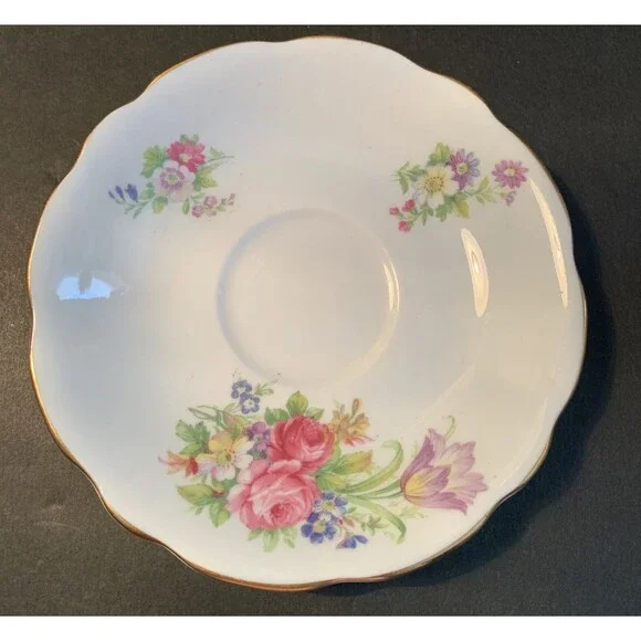 EB Foley Tulip Cup and Saucer Fine Bone China, Made in England - Picture 2 of 7